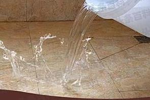 下花园漏水维修 免砸砖防水材料该如何施工